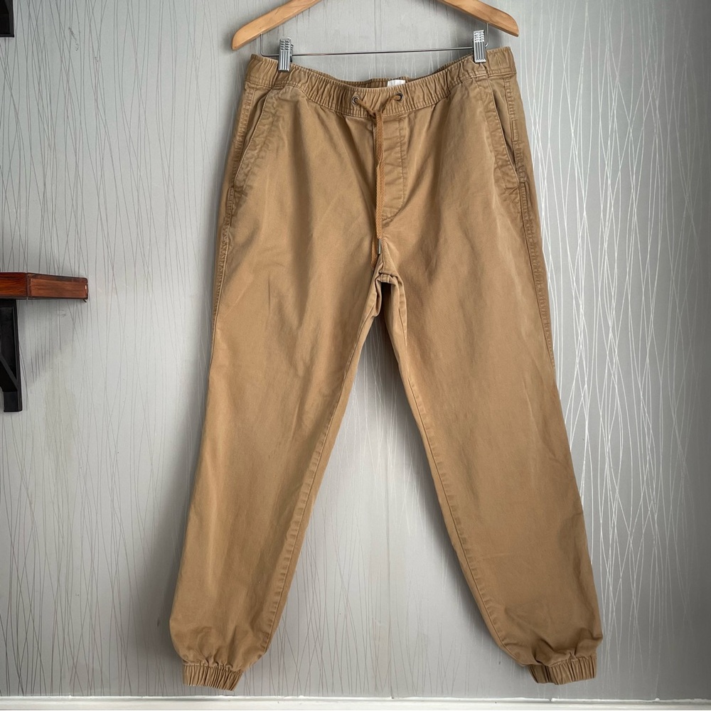 GAP Essential Jogger Pants Mens Large Khaki Tan Drawstring Elastic Waist Casual